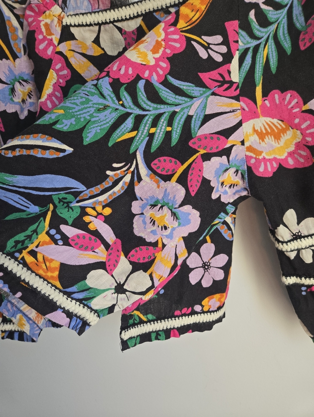 C&C CALIFORNIA Black Floral Linen Boho Blouse - Picture 6 of 9